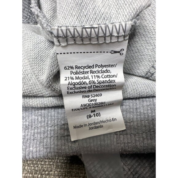 Womens Green Short Sleeve T Shirt and Gray Shorts w/ Pockets - Picture 10 of 12